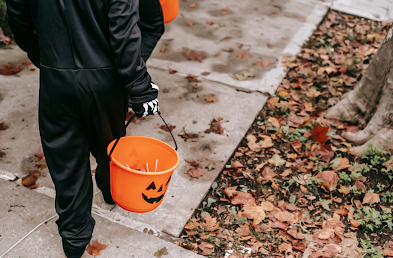 Make sure the littles know to stay on the walkways and not wander off where no one can see them.